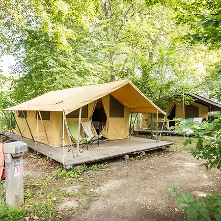 De 4*